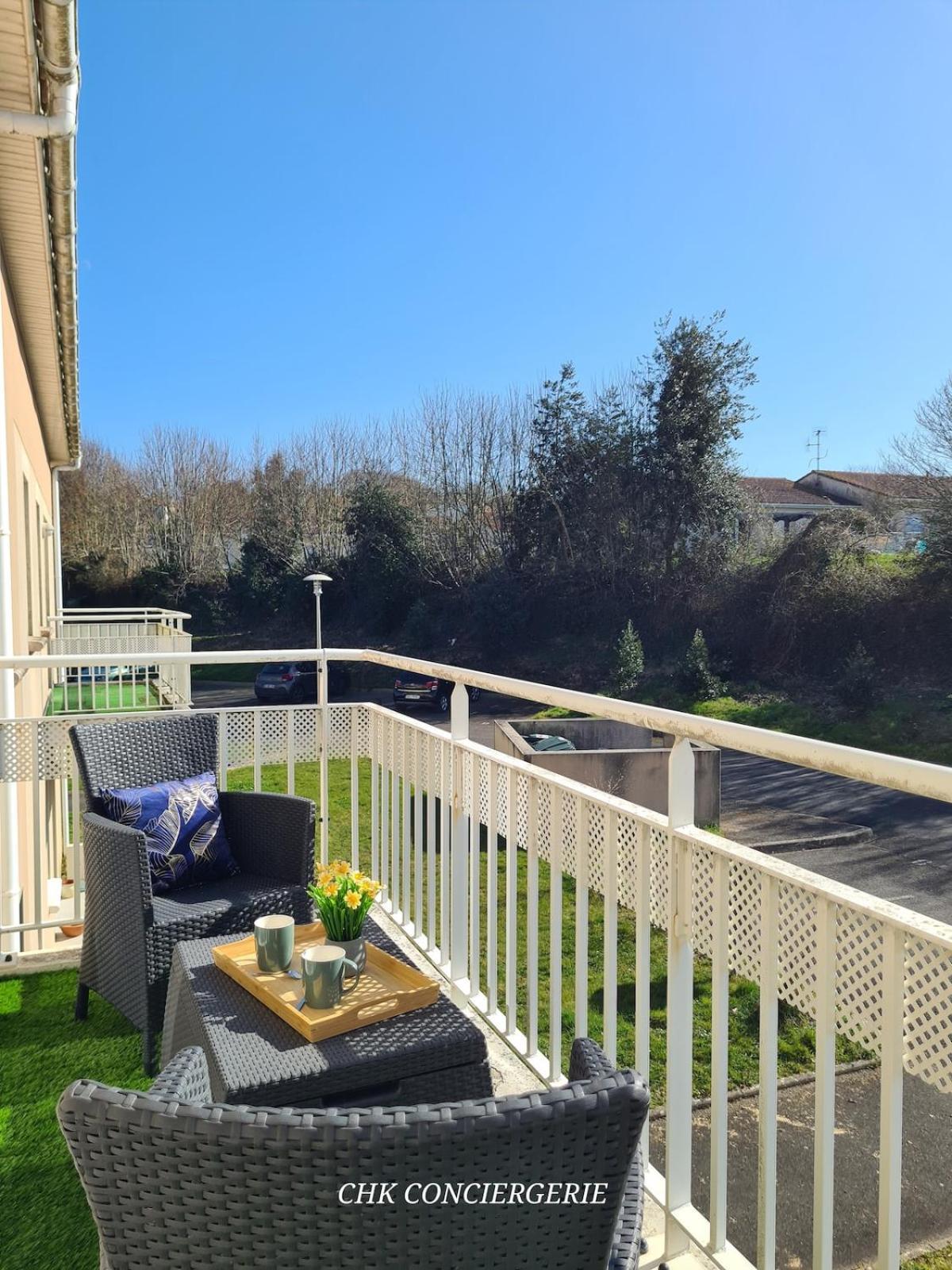 La Baliere T3 Renove Terrasse 20Min Du Puy Dufou Apartment Pouzauges Exterior photo